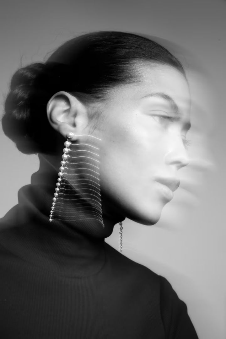 The Long Pearl Earrings