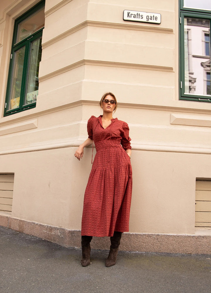 Madison Dress Cinnamon