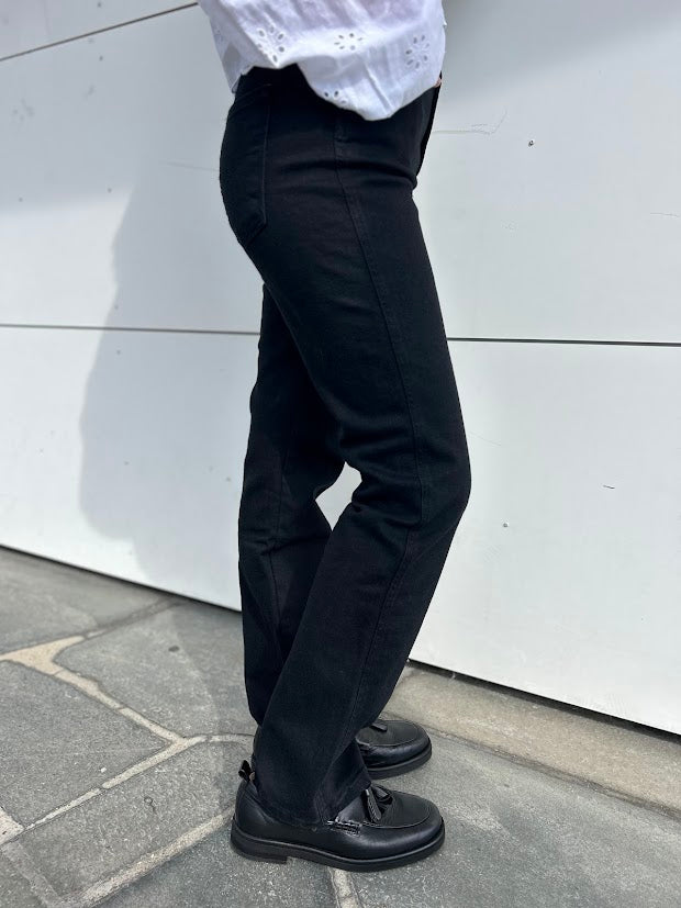 Malena-R Mallow Bob Black