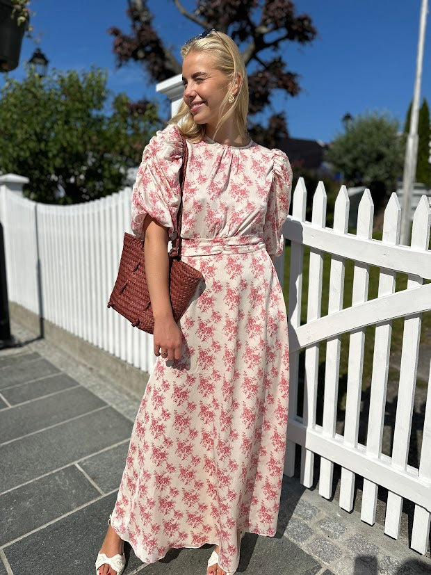 Kikka Wild Rose Dress