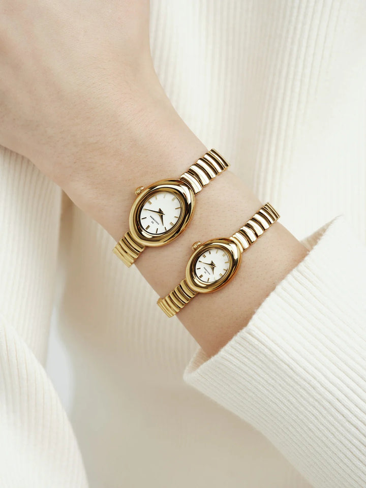 Belle Oval Petite Gold 18x26