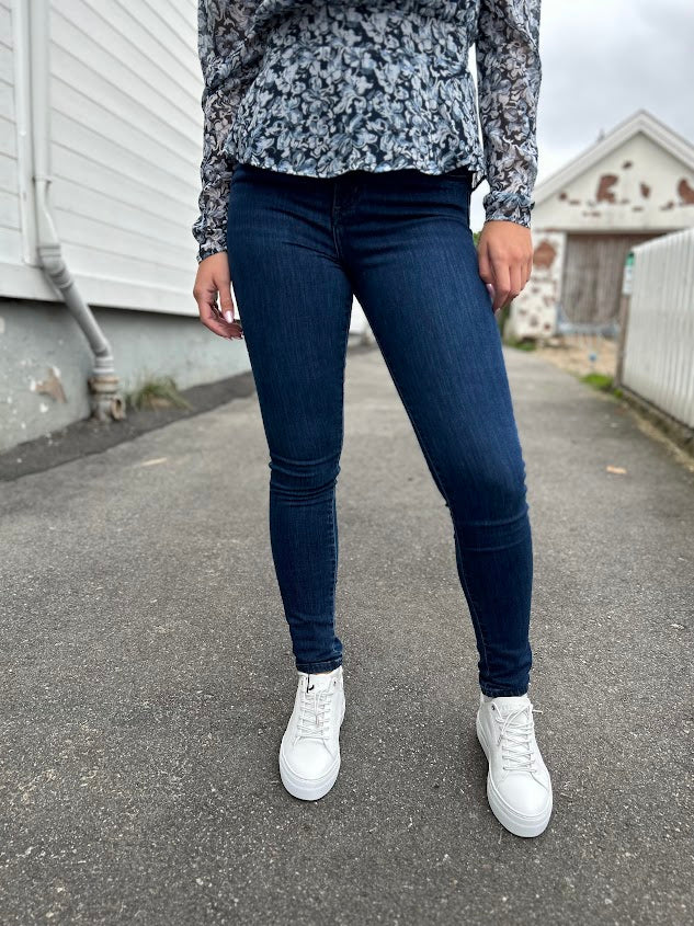 Celia 7132 night blue strike