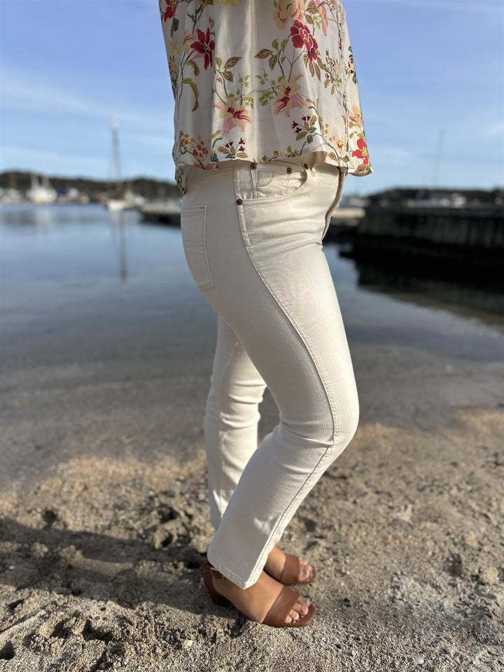 Malena F 7272 Megalia