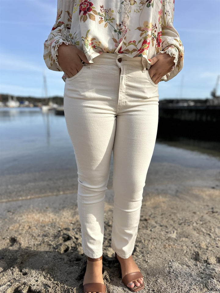 Malena F 7272 Megalia