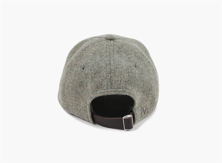 Synne Ullcaps med Skinnrem