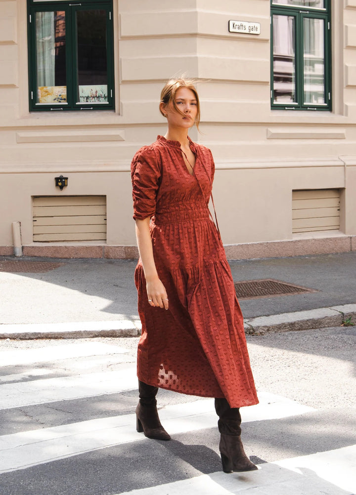 Madison Dress Cinnamon