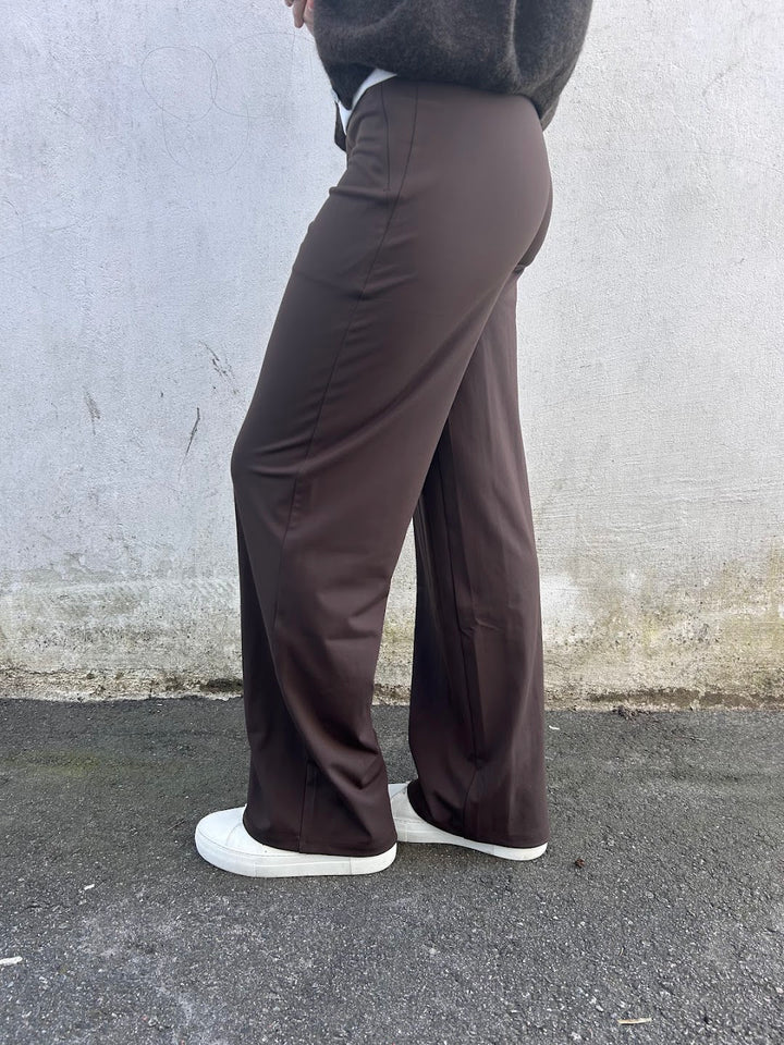 Asana Relaxed Straight Pant