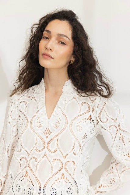 amelia blouse white