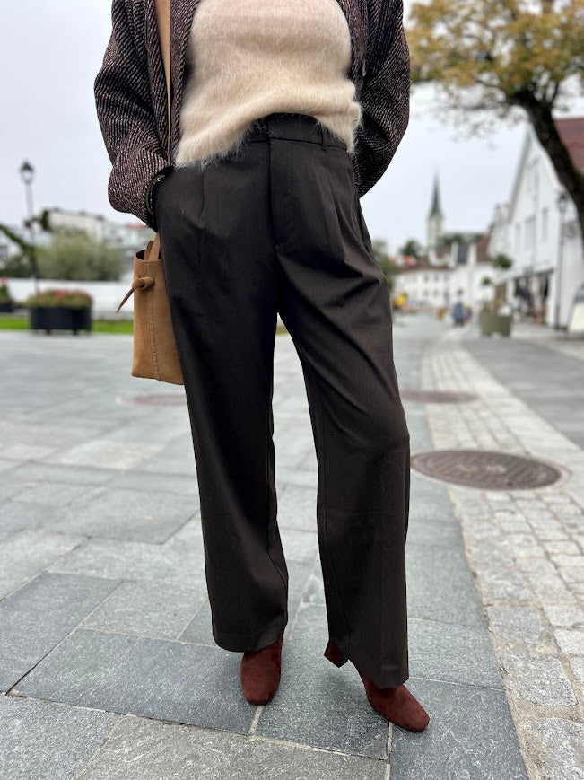 Dressed work pant brown