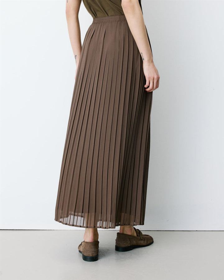 Anissa pleated maxi skirt kaki