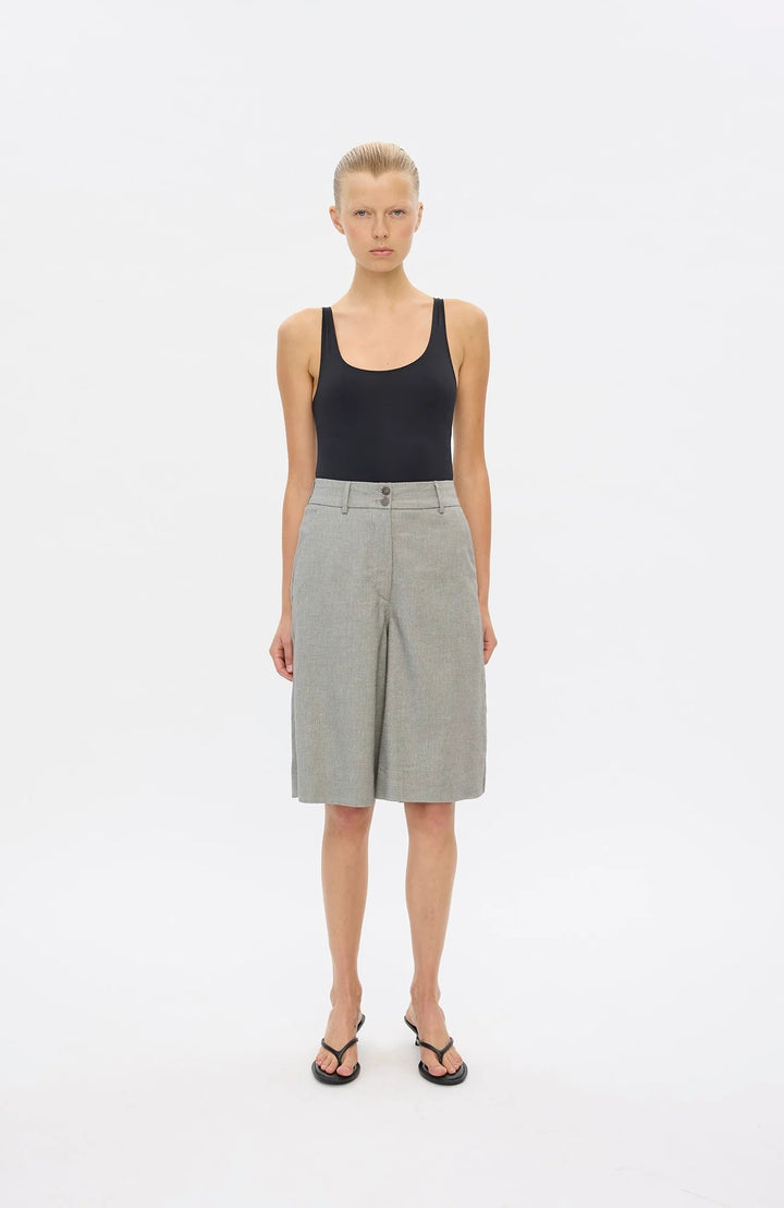 Laura long shorts olive
