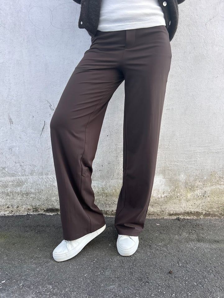 Asana Relaxed Straight Pant