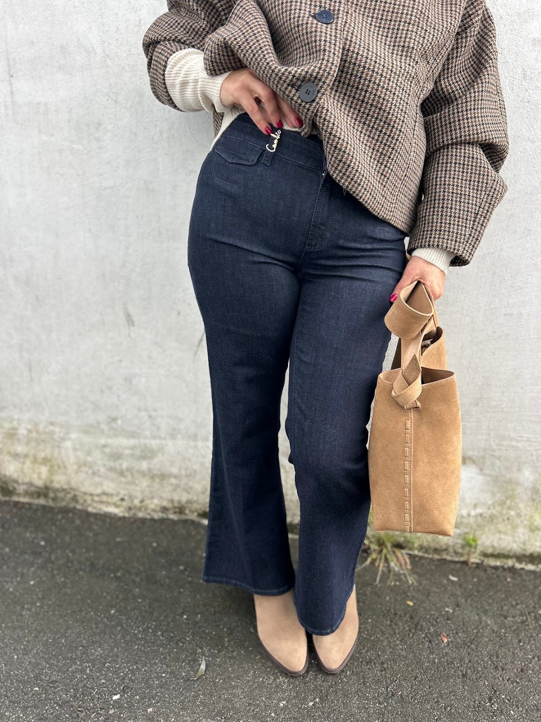 Fabienne pocket cropped