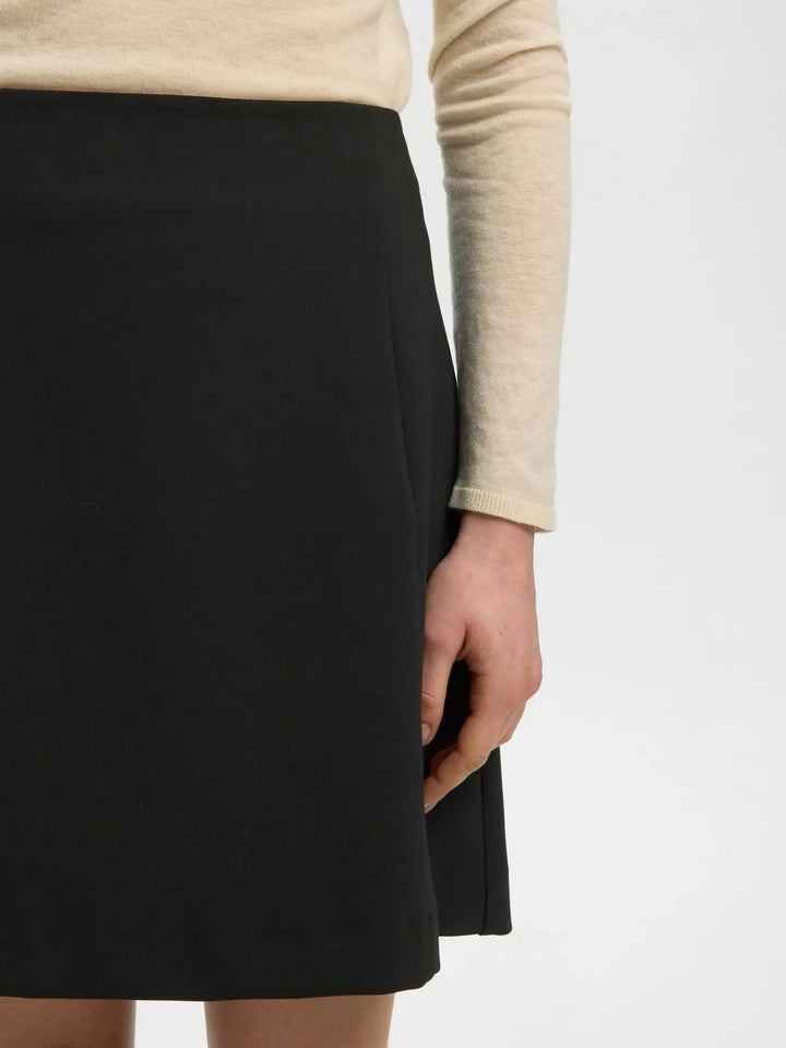 rita short skirt black