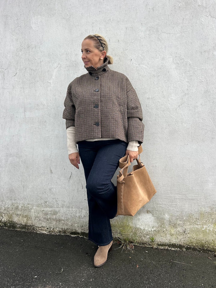 Fabienne pocket cropped