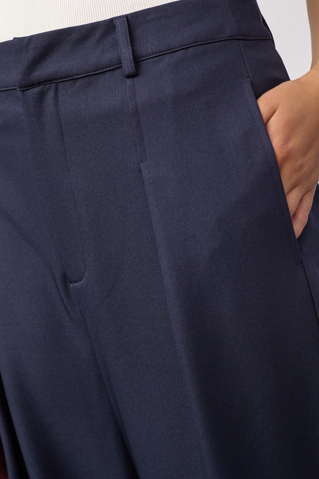Luna pleat pant navy