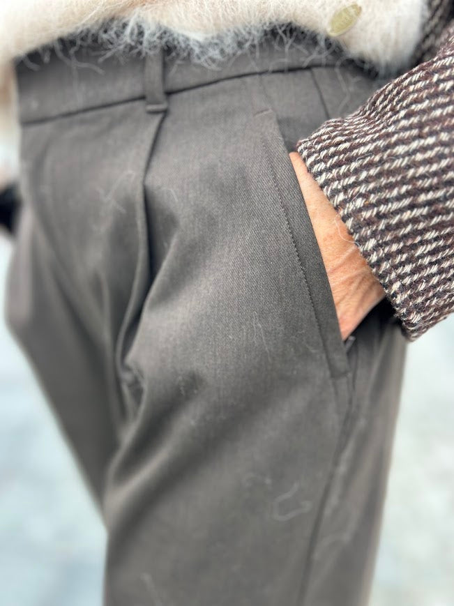 Dressed work pant brown