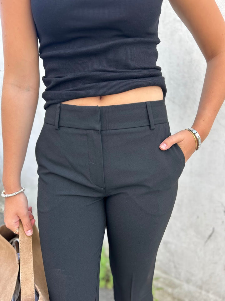 Clara Capri 285
