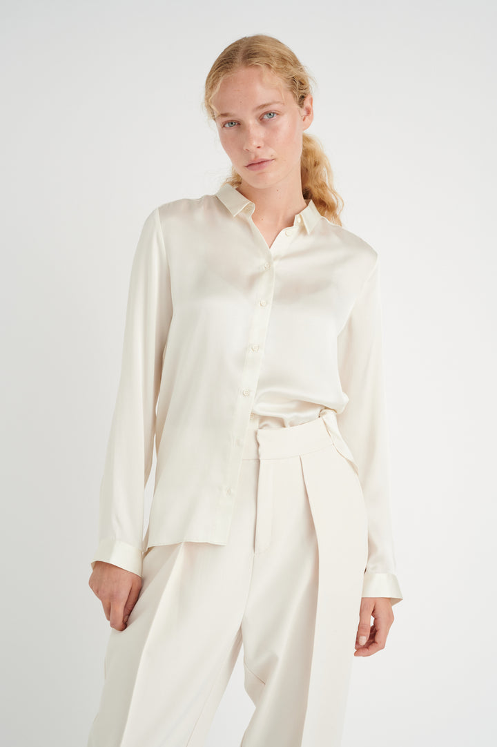leonore shirt premium whisper white