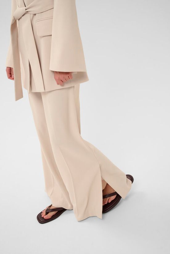 Briez Slit Pants