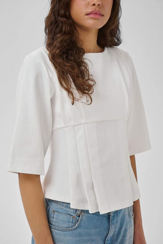 Apir pleat tee white