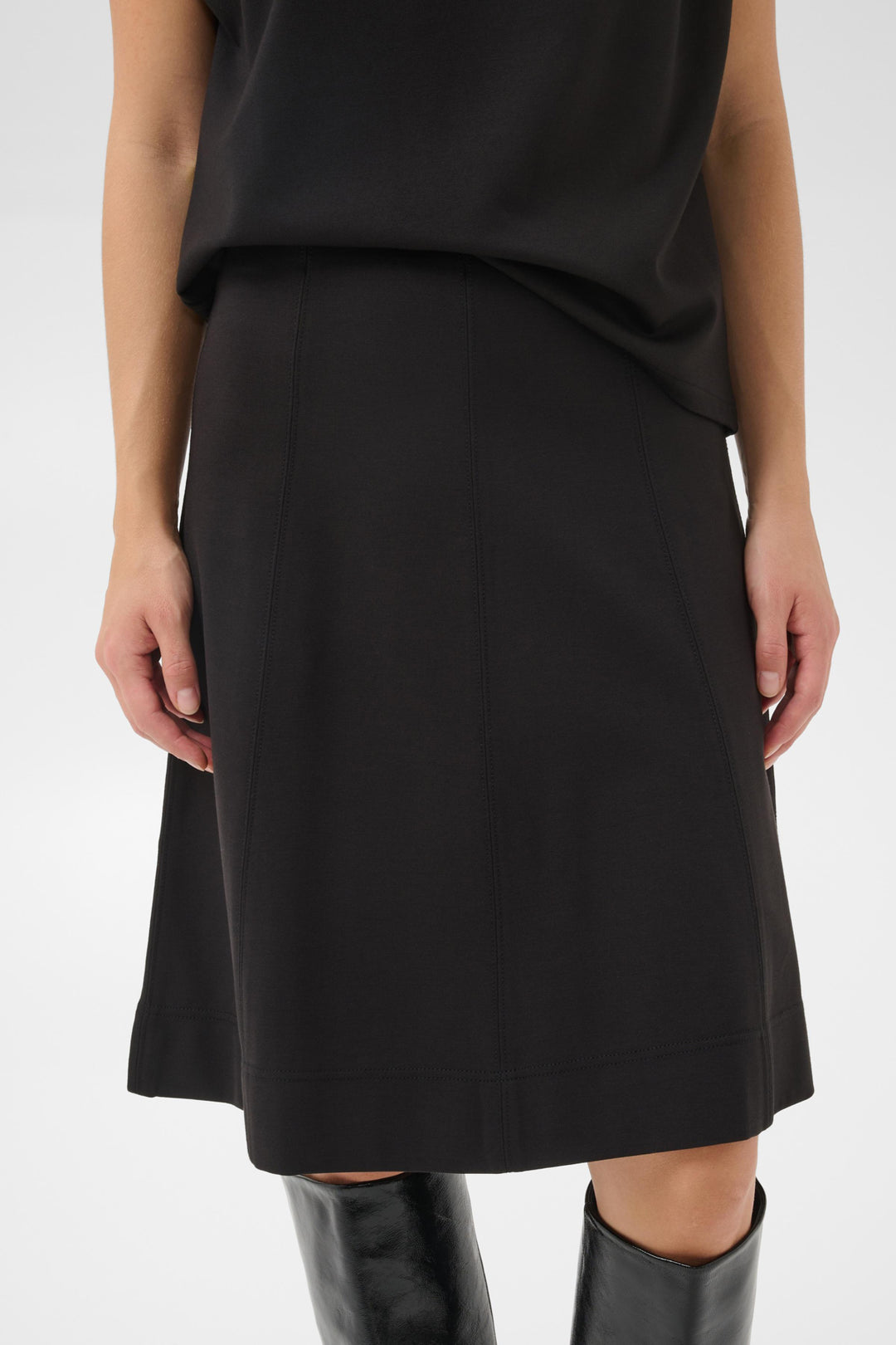 Violy skirt black