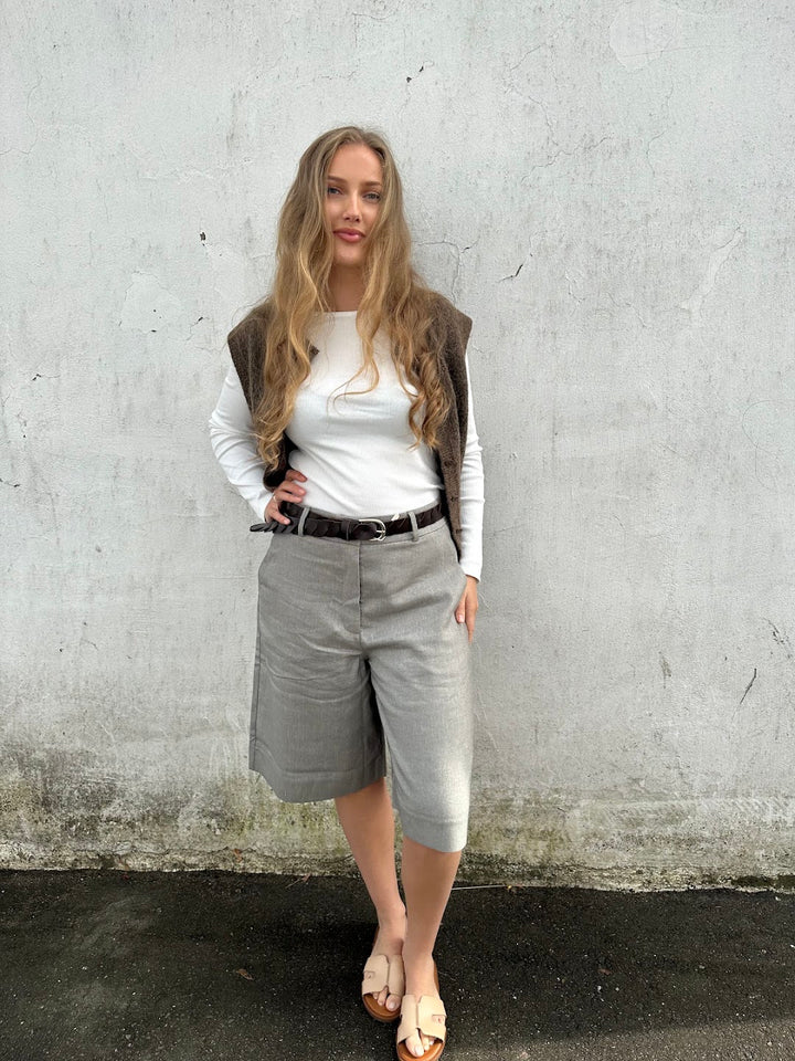 Laura long shorts olive