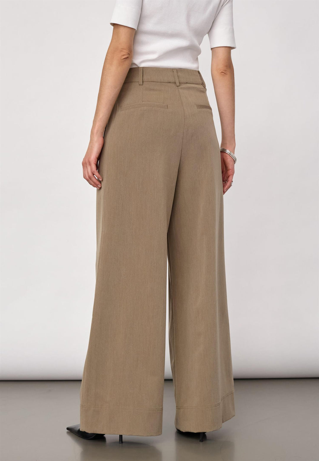Melva pleat pant faded khaki