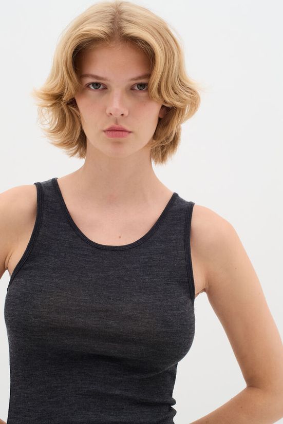 Fang Tank Wool