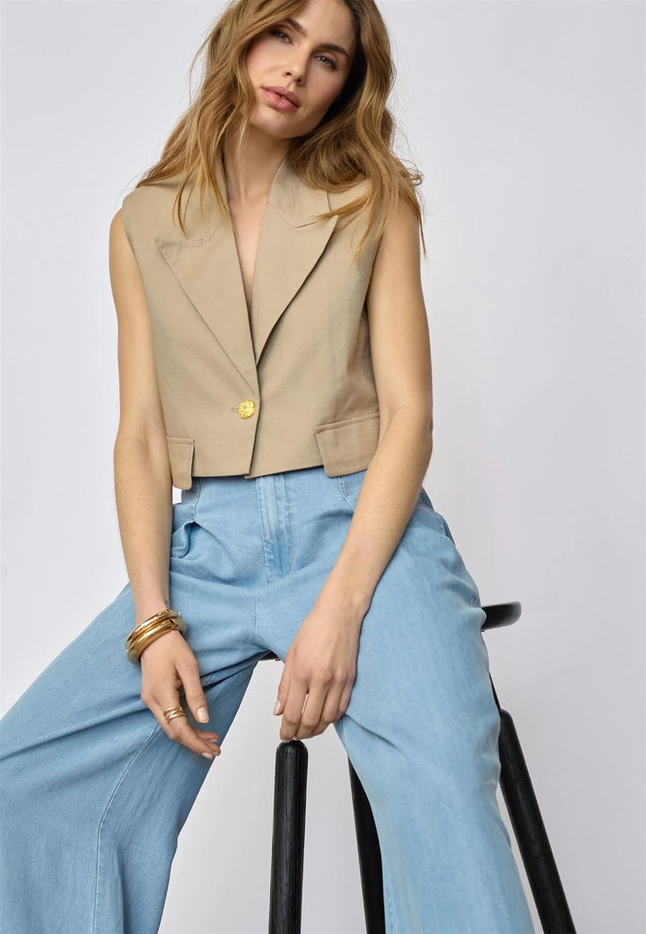 Leila Linen Crop Vest