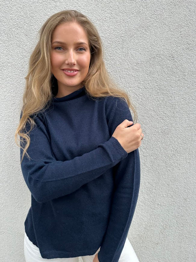 Martine genser navy