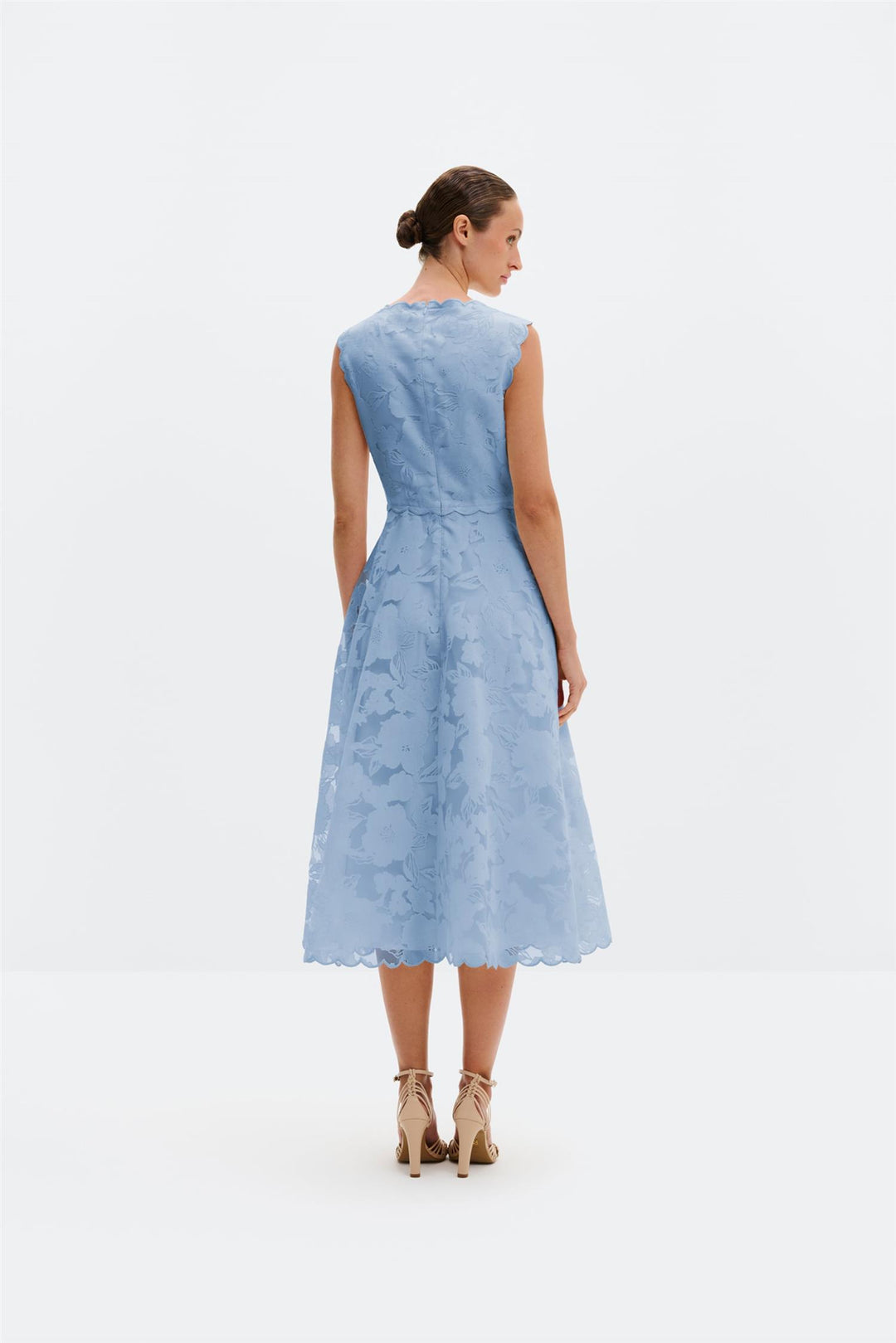 Elin round neck lace midi dress sky