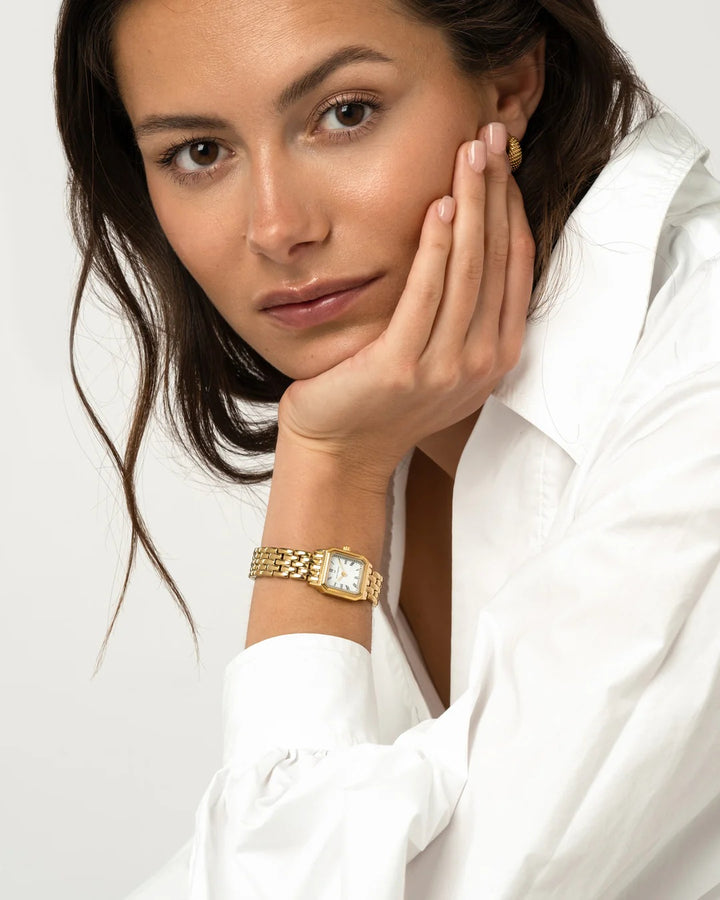 Classic Square Gullfarget Stål / Hvit