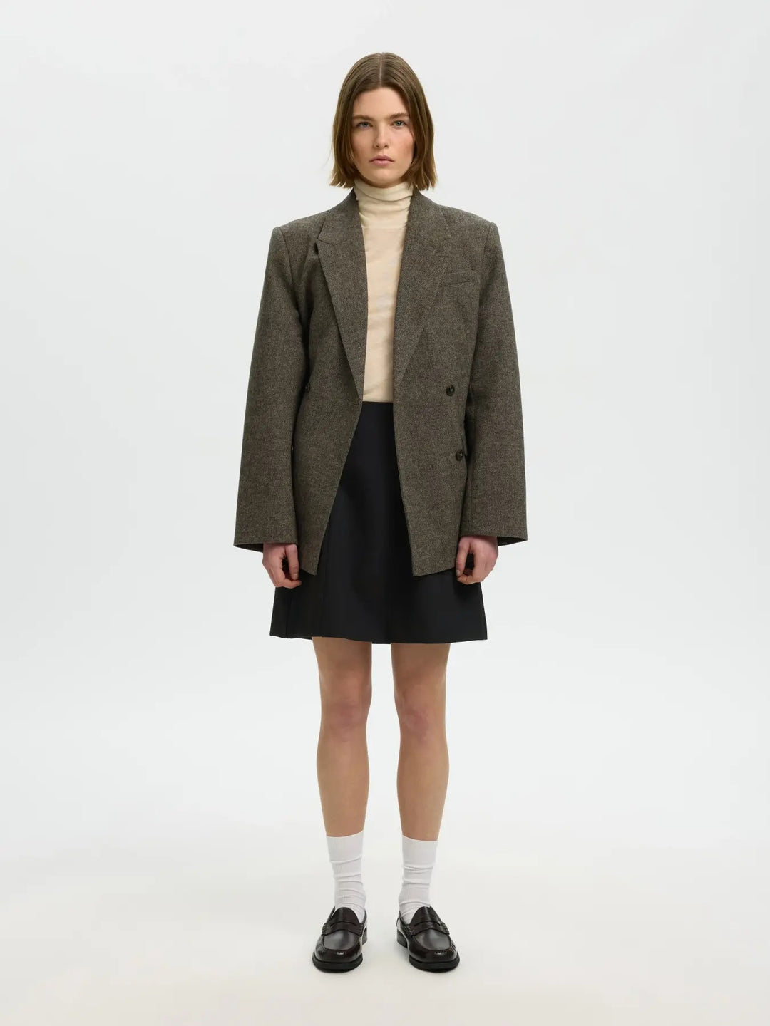 rita short skirt black