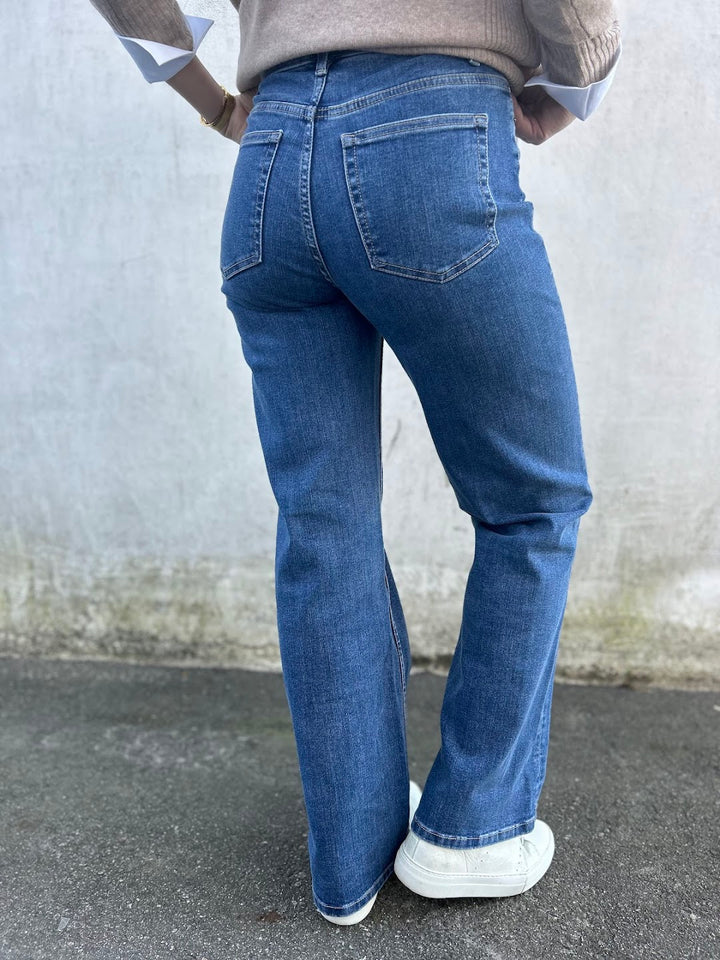 Relaxed Comfort Denim Jeans