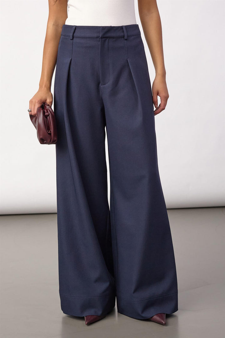 Luna pleat pant navy