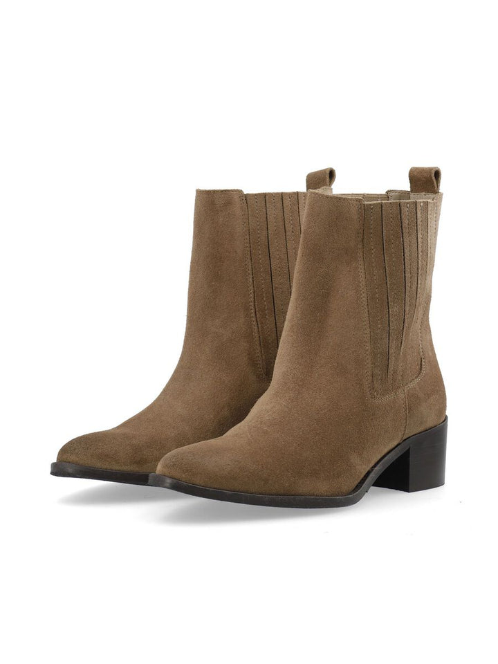 Biacarol chelsea boot oily suede sand
