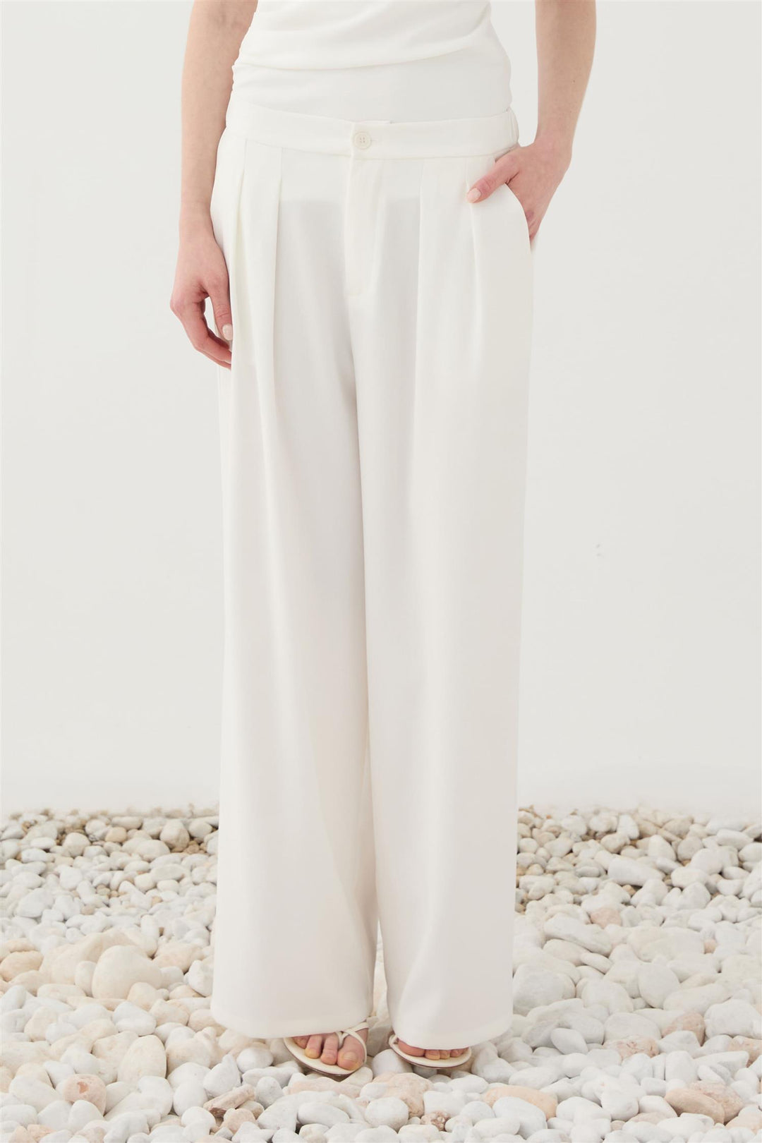 Pantaloni chic wide