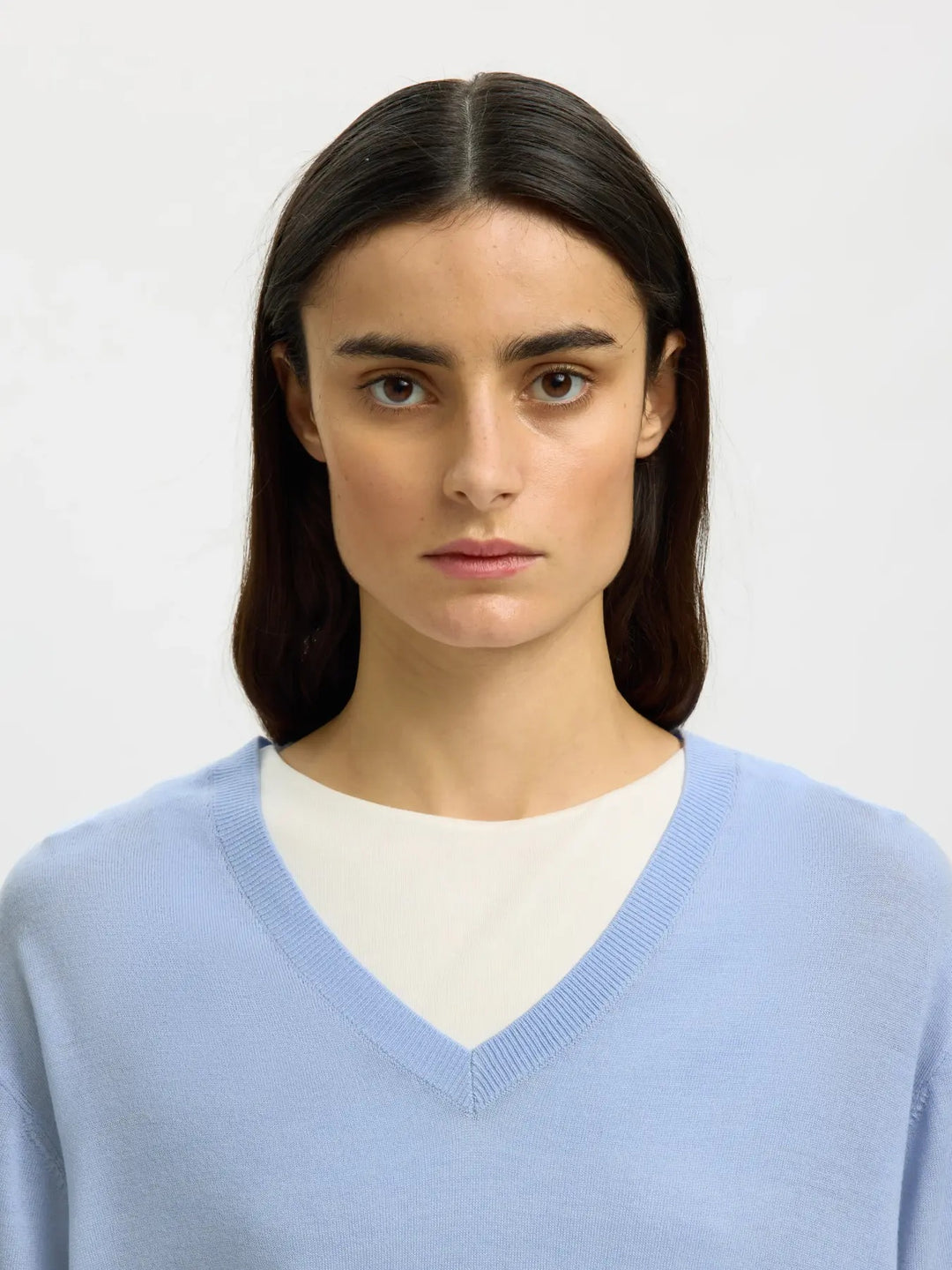 Thea SS Knit Merino V-neck