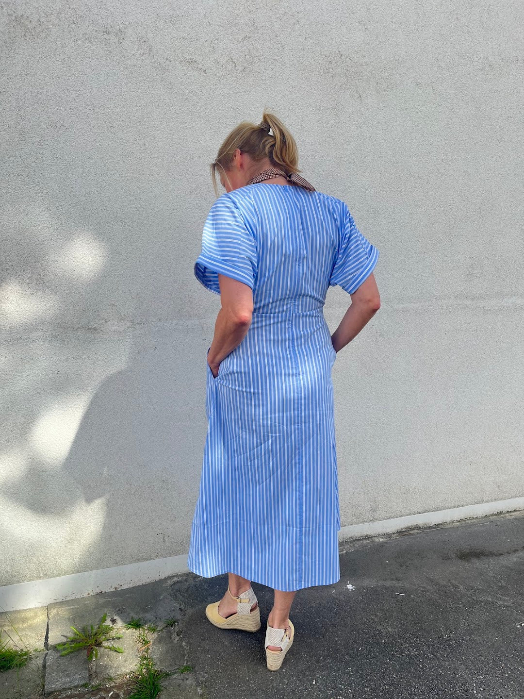 Kaio Stripete Kjole, pale blue