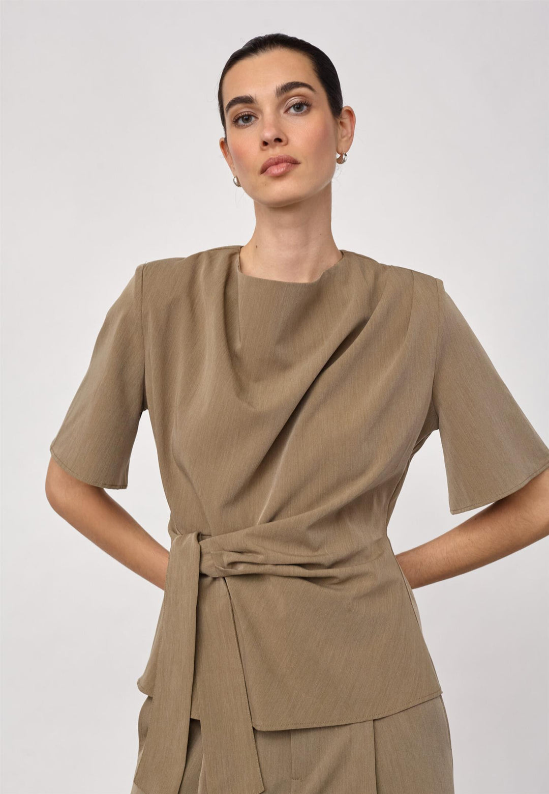 Melva Tie blouse faded khaki