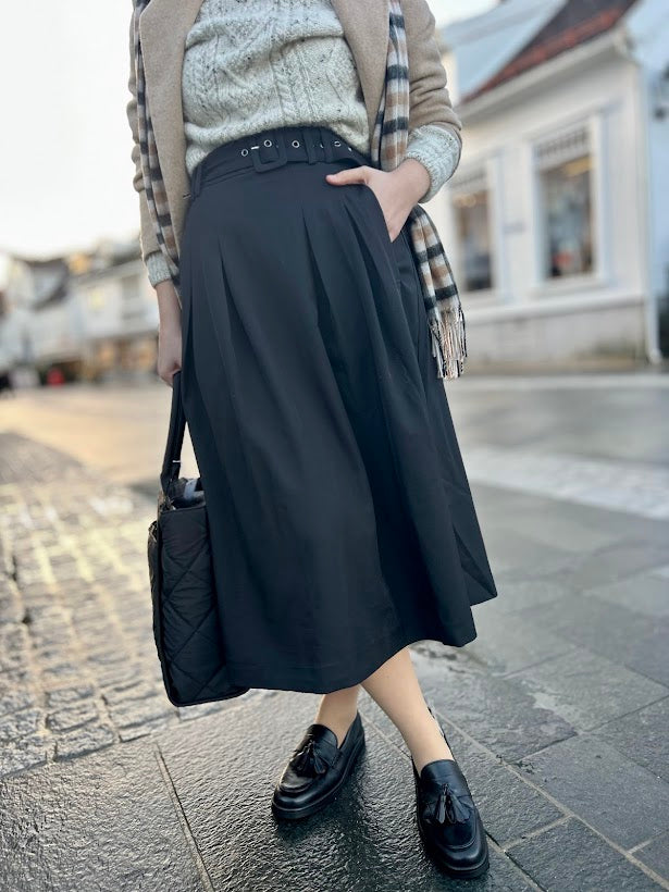Luna Belt Midi Pleat Skirt