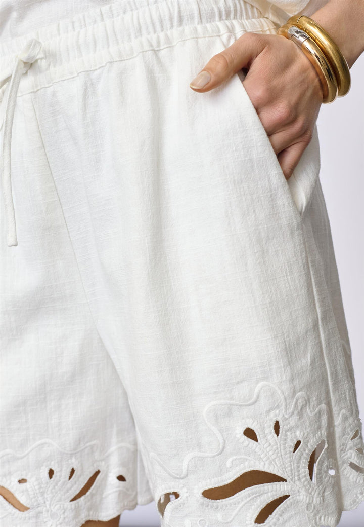 Lila Linen Emb Shorts