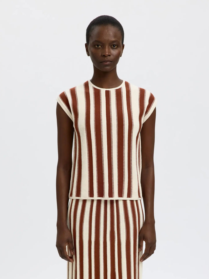 Lina Knit O- Neck