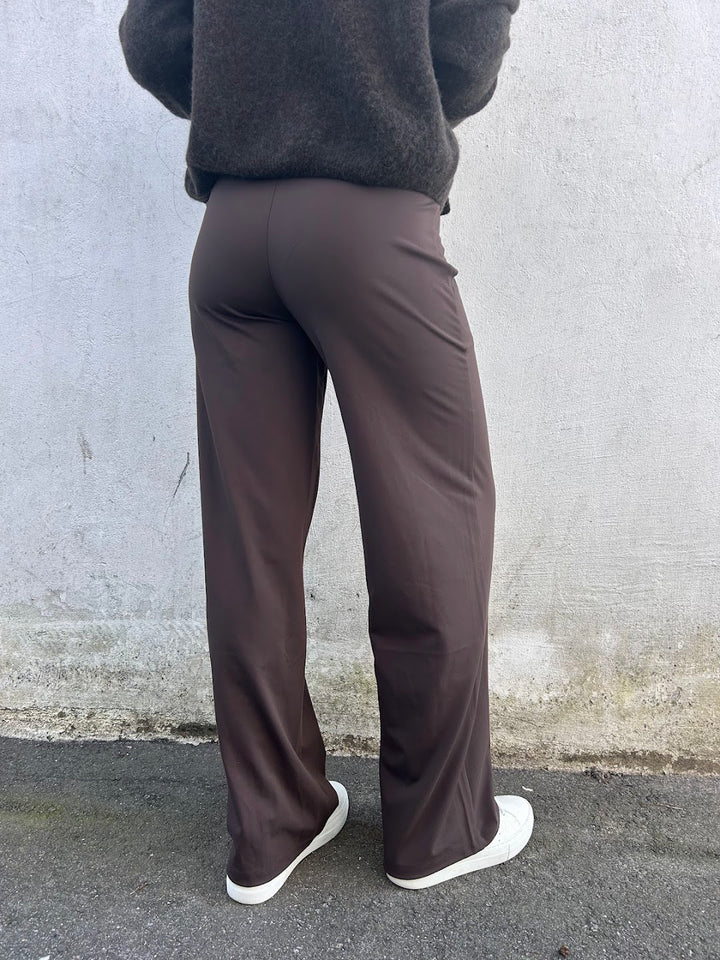 Asana Relaxed Straight Pant