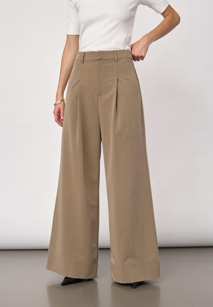 Melva pleat pant faded khaki