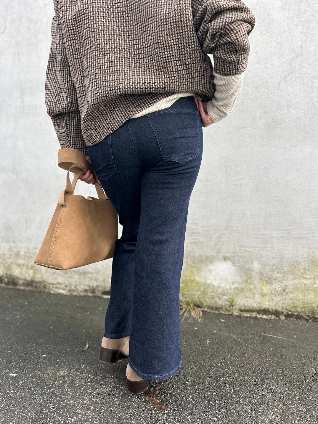 Fabienne pocket cropped