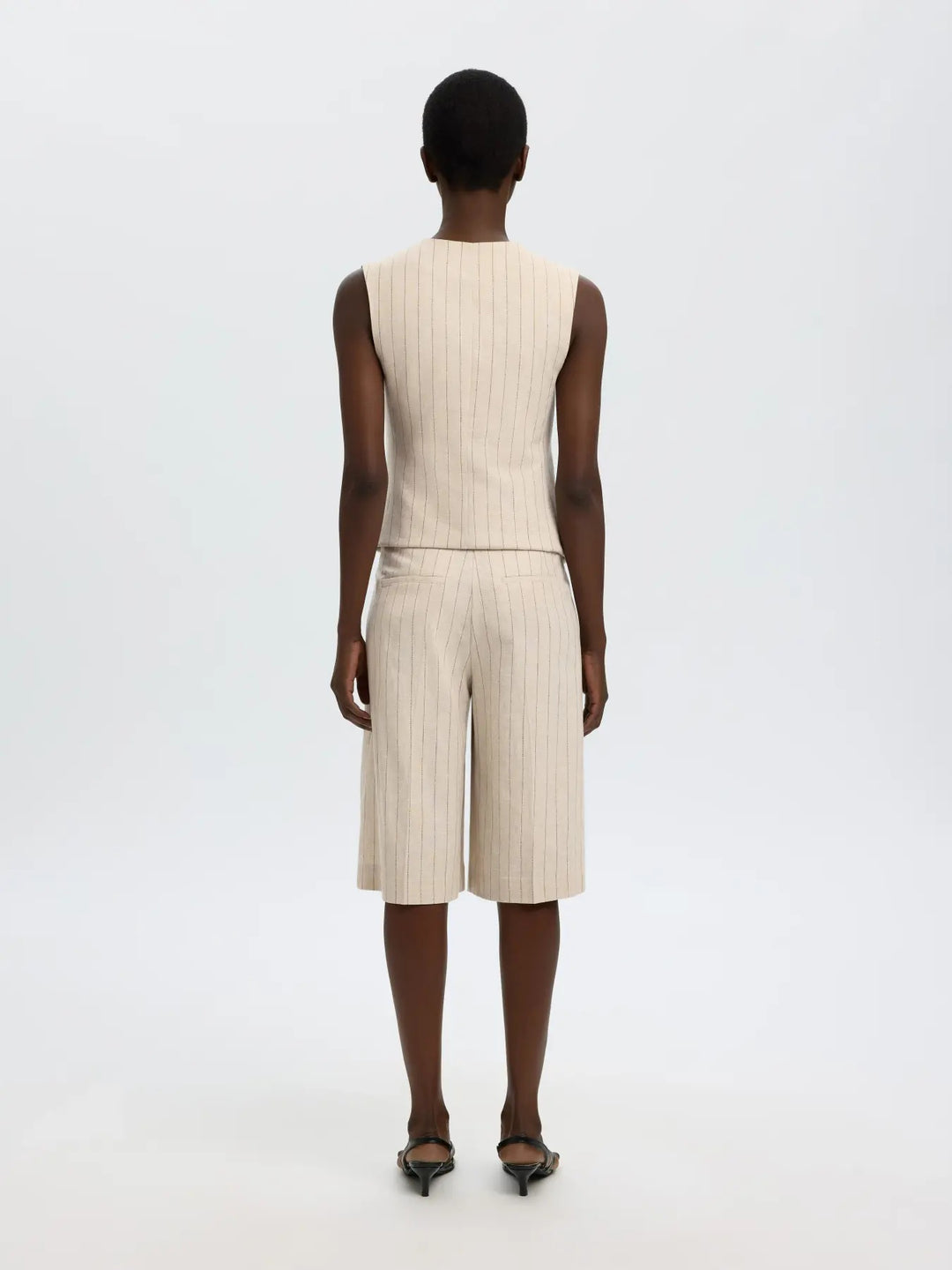 Vilka HW Bermuda shorts