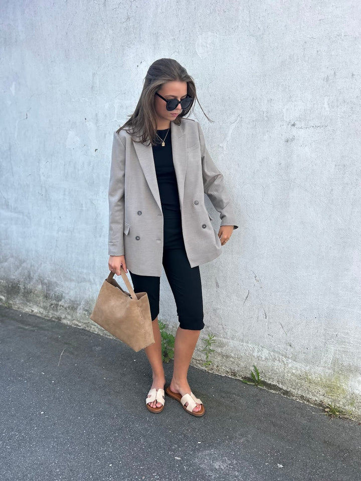 Clara Capri 285
