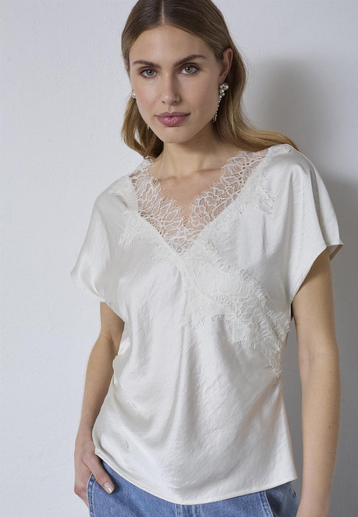 Idun Lace Blouse